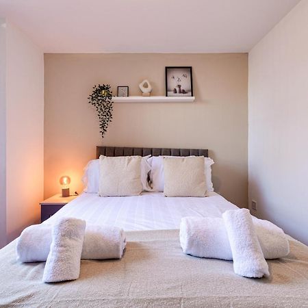 Stunning 1 Bed Apartment In The Heart Of Stockport Exterior foto