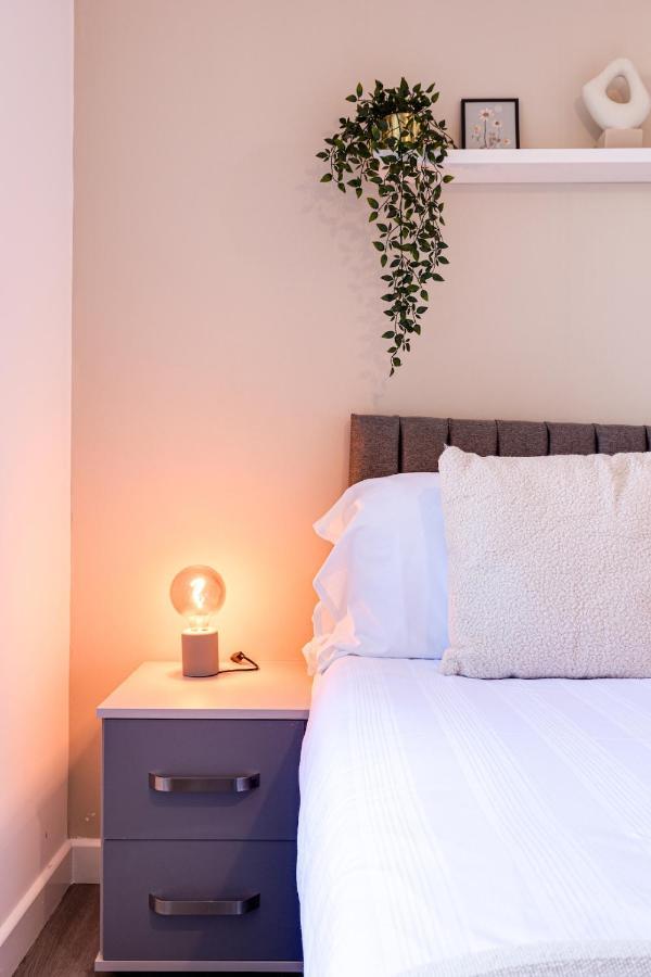 Stunning 1 Bed Apartment In The Heart Of Stockport Exterior foto